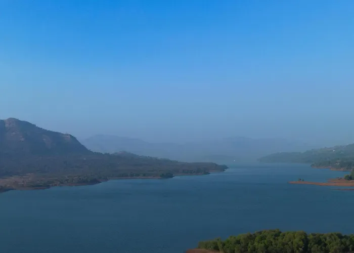 Ekam Lake House: Mountain Views & Wellness Retreat Pune