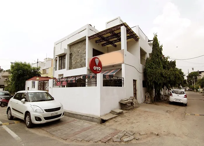 Oyo 4104 Surya Villa Pune