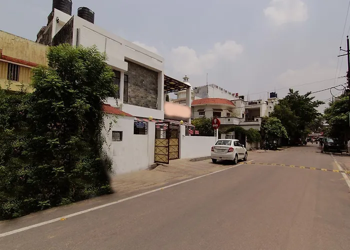 Oyo 4104 Surya Villa Pune